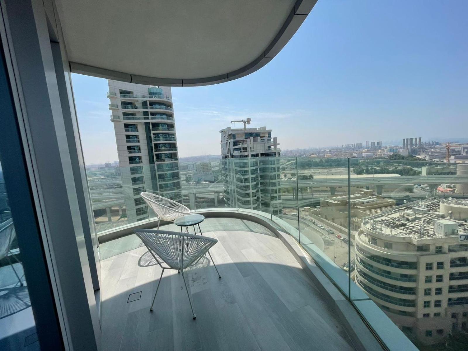 Dubai Marina Walk Gem Modern Apartments With Pool & Gym Access, Steps To Beach & Metro Managed By Sunnyhomes Exterior photo